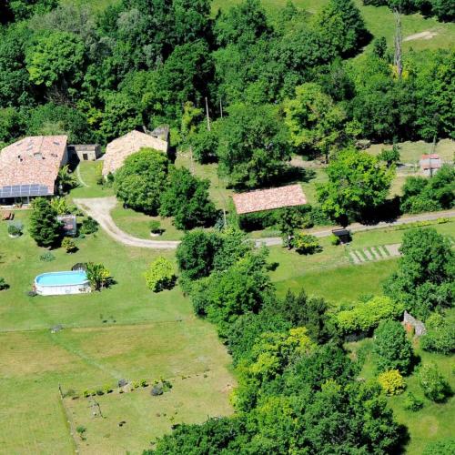 Elevage familial dans la campagne sud ouest france